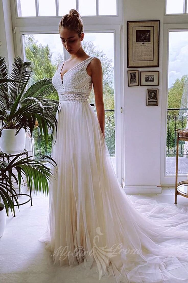 Elegant Bohemian Tulle A Line Bridal Dress Beach Lace Wedding Dresses PW577