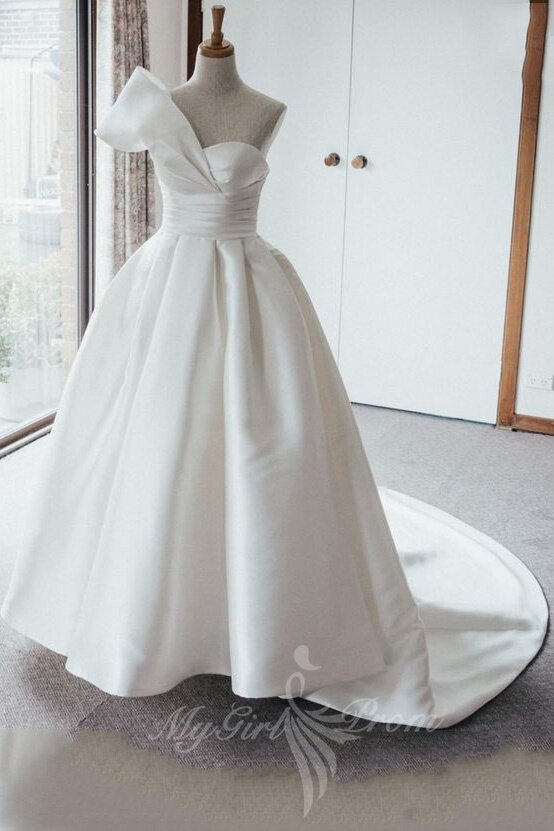 Elegant One Shoulder Pleated Satin Wedding Dress A-line Bridal Gown PW580