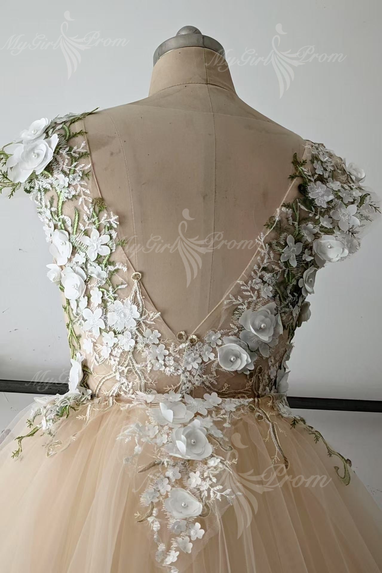 Fairy Ball Gown Tulle Wedding Dresses 3D Floral Quinceanera Dress PW598