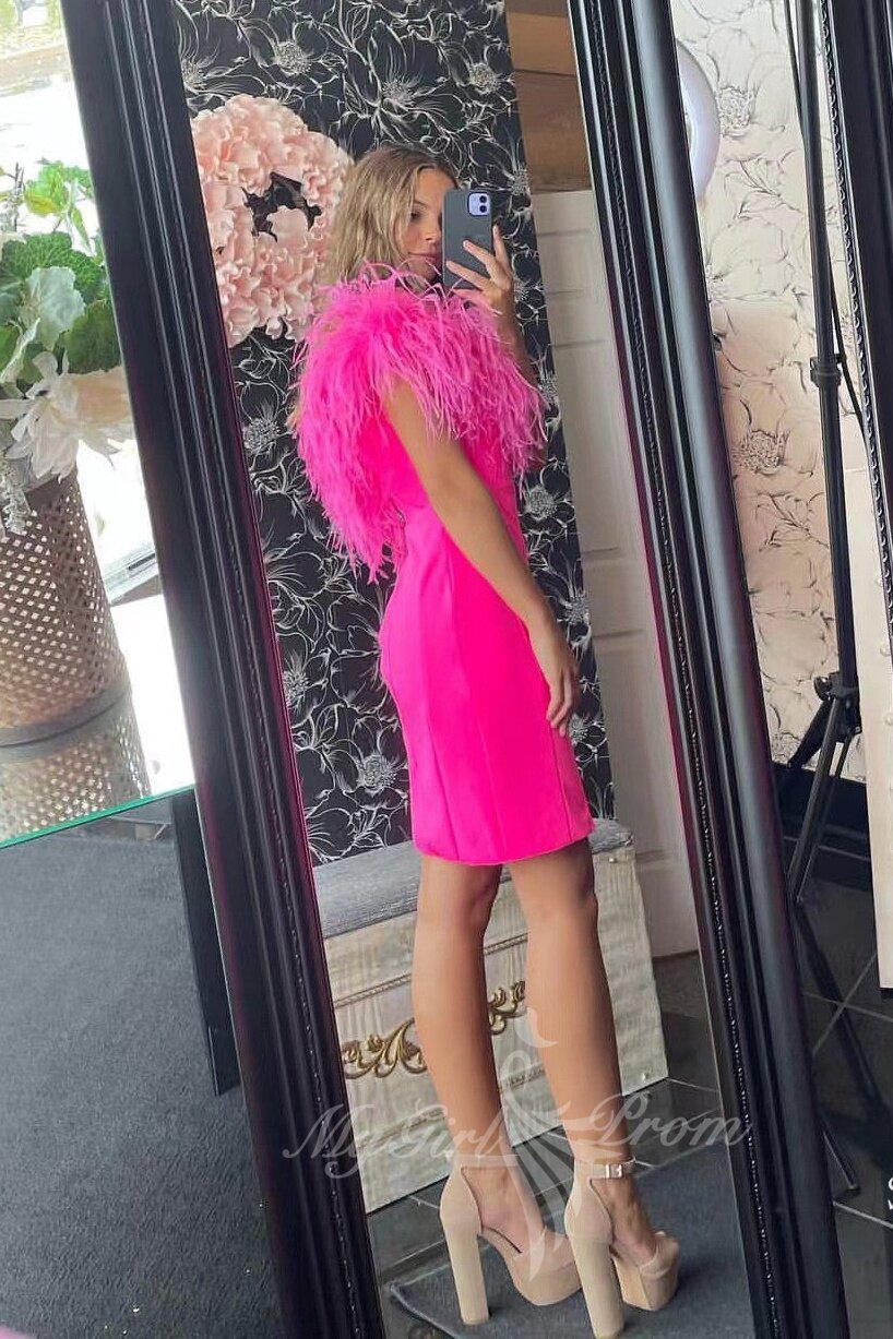 Feathers Off Shoulder Hot Pink Satin Bodycon Homecoming Dresses GM701