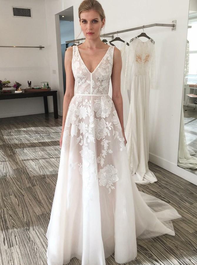 elegant a line v neck backless appliques wedding dresses