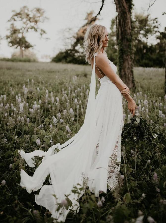 Spaghetti Straps Backless Sheath Lace Beach Wedding Dress PW67