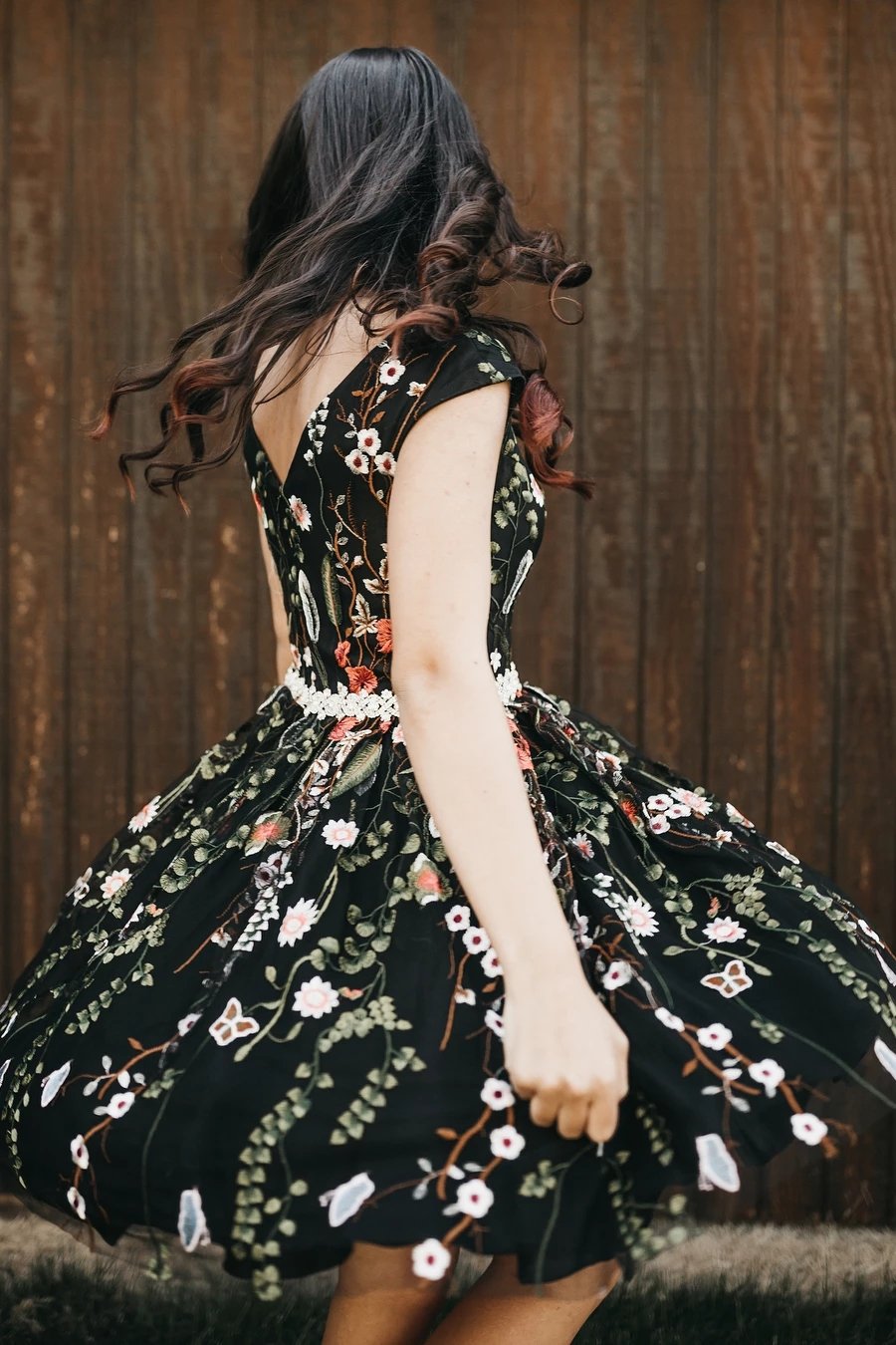 black v neck embroidery floral short prom homecoming dress with beaded waist