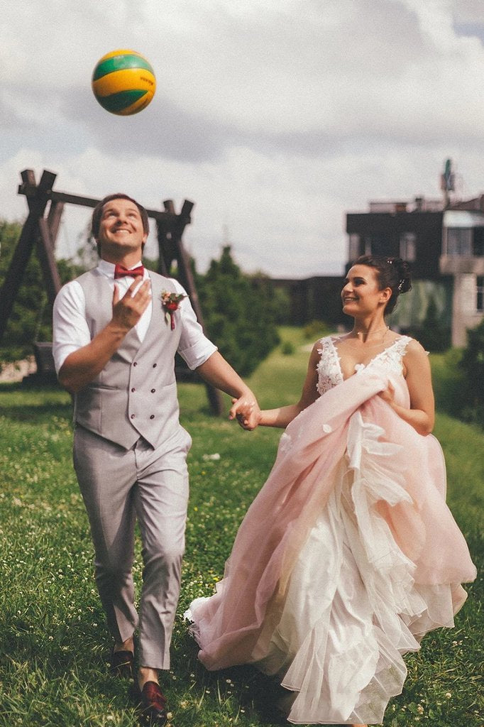 Sheer Round Neckline Pink Wedding Dress Backless Bridal Gown With Lace Appliques PW117