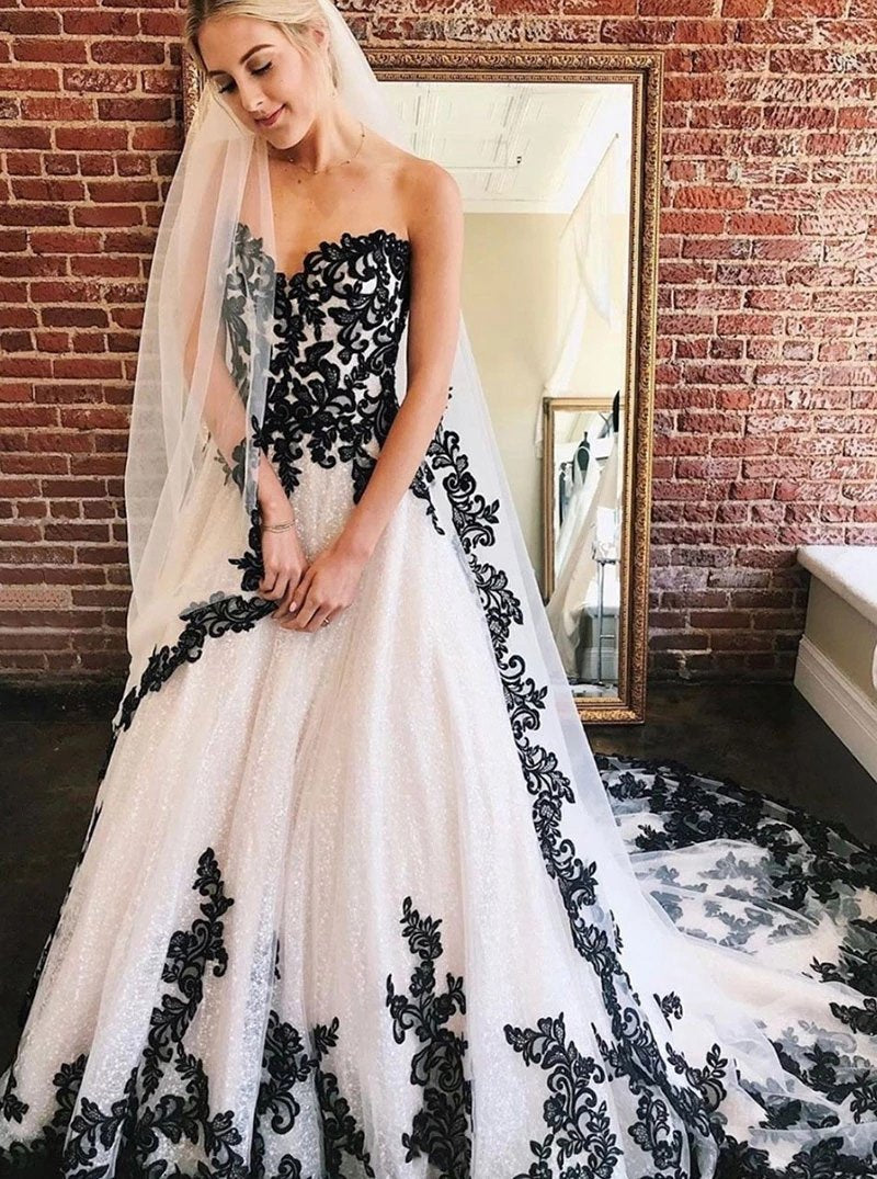 Sweetheart Black Lace Appliques Tulle Long Prom Wedding Dresses MP114
