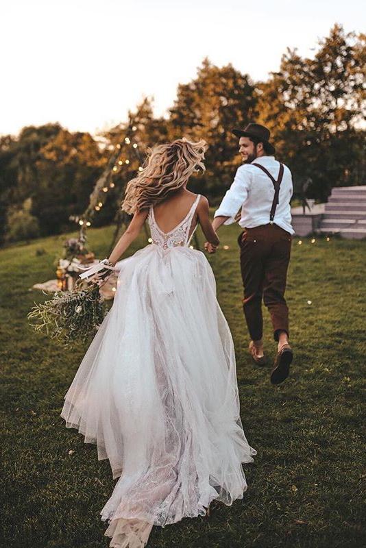 Flowy A-line V-neck Boho Wedding Dress With Appliques Beading PW56