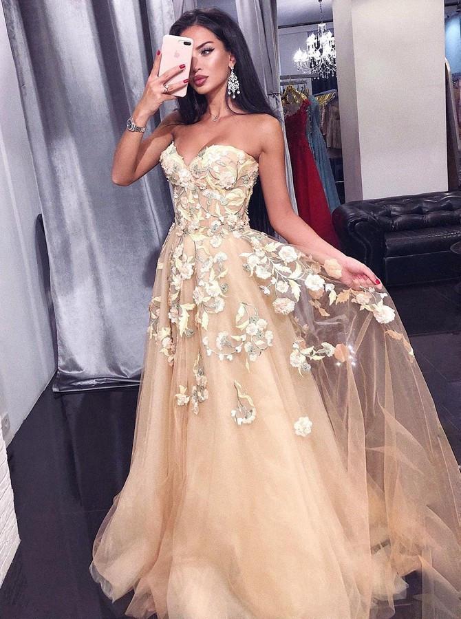 sweetheart tulle long prom dress with floral appliques
