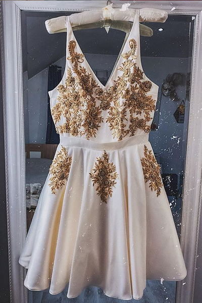 v neck sleeveless homecoming dress appliques a line short prom dress