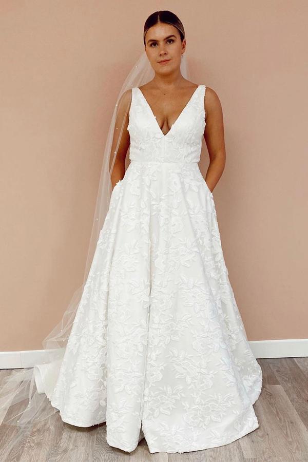 a line v neck floral lace wedding dress backless plus size bridal gown