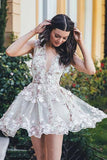 A-Line Deep V-neck Tulle Short Homecoming Dresses With Appliques GM275