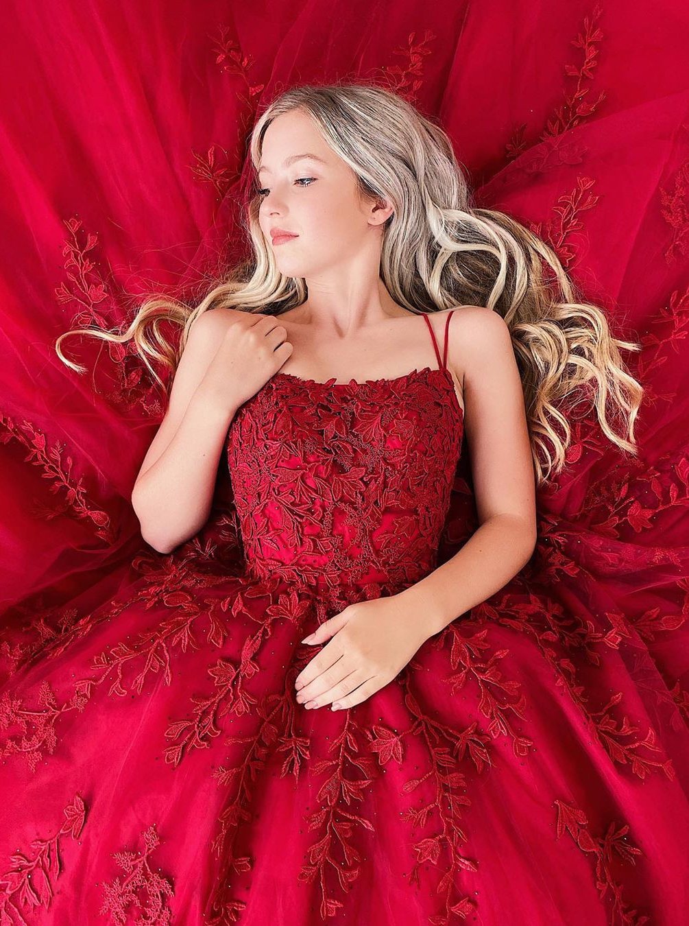 Spaghetti-straps Tulle Black Long Prom Dresses With Appliques MP138