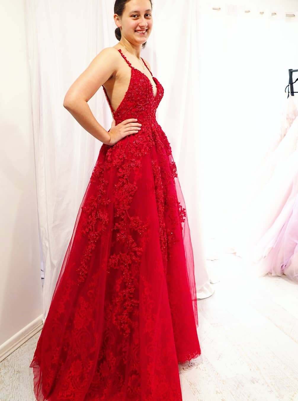 Backless Red Long Prom Dresses, V-neck Appliqued Sleeveless Evening Gowns MP82