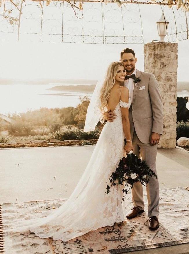 Spaghetti Straps Backless Wedding Dress Lace Mermaid Bridal Gown PW37