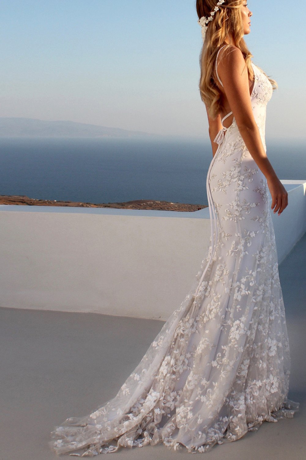 fancy backless mermaid wedding dress white spaghetti straps tulle