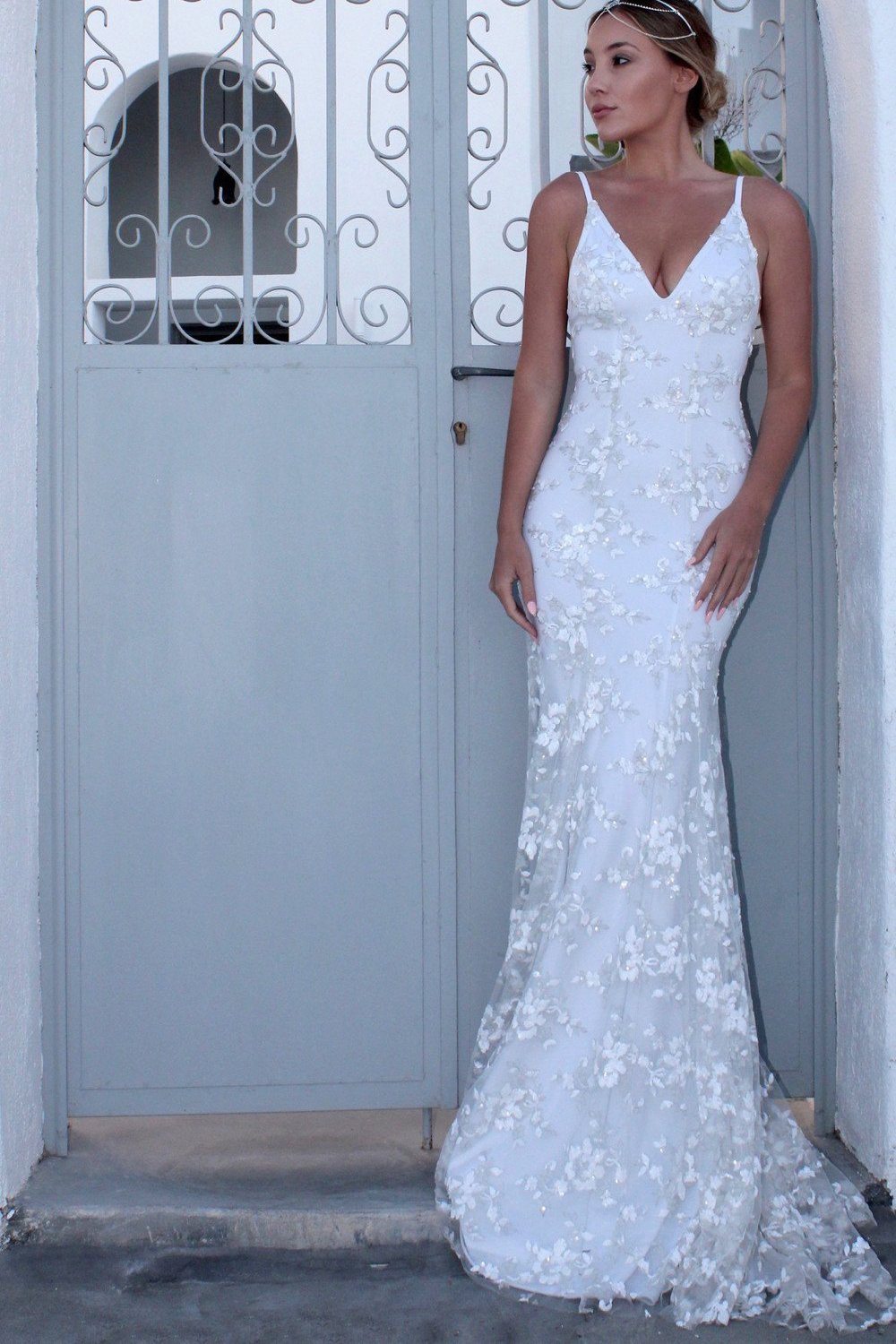 fancy backless mermaid wedding dress white spaghetti straps tulle