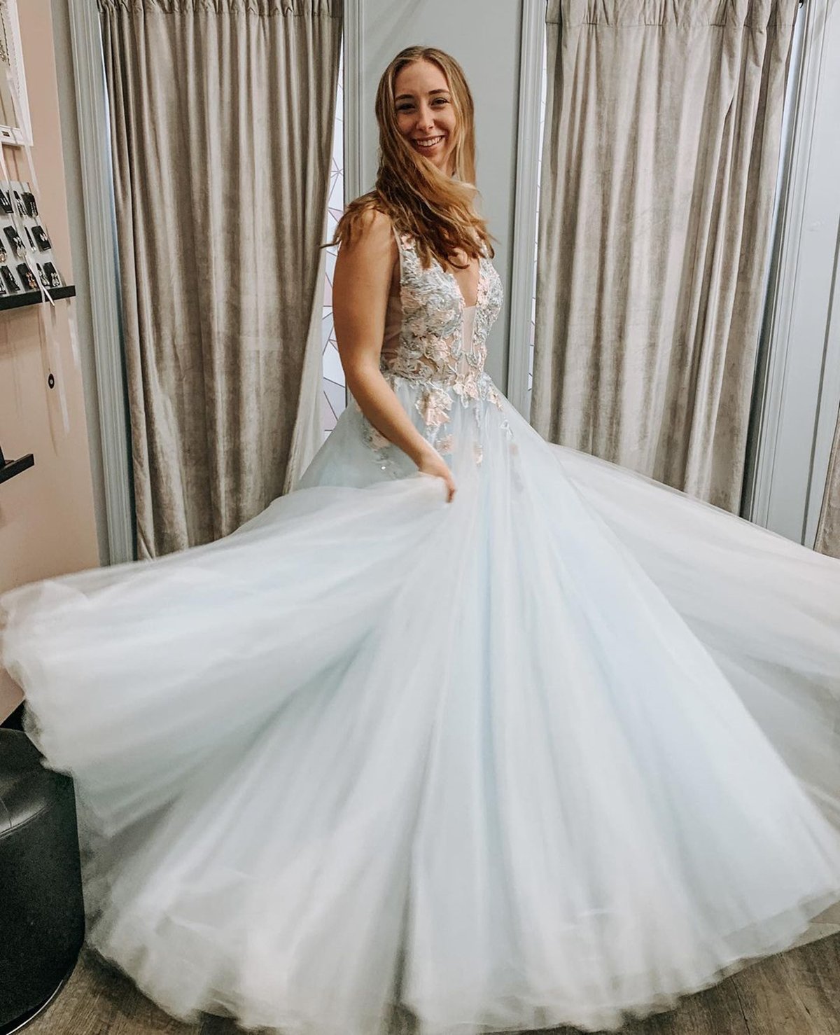 floral appliques long prom dresses v neck graduation gown