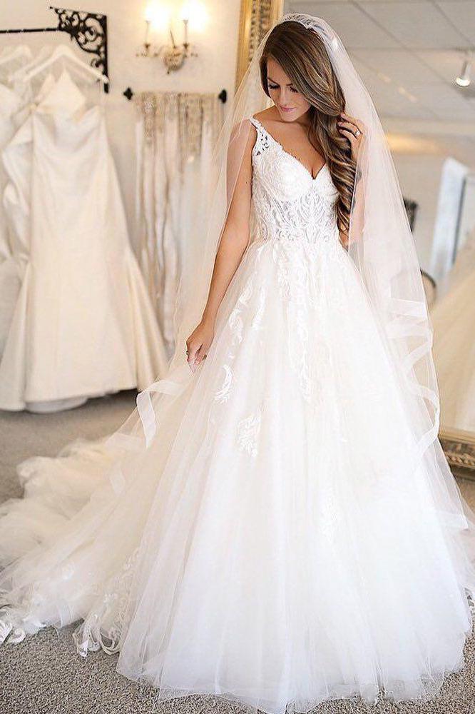 elegant a line tulle wedding dress spaghetti straps with appliques