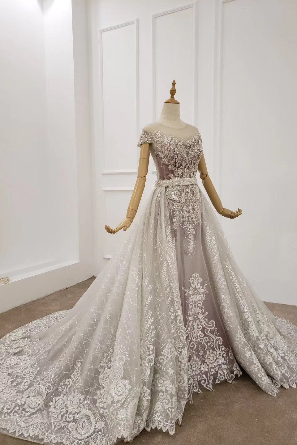 Cap sleeves sheer neckline beaded formal dresses with detachable train mg127