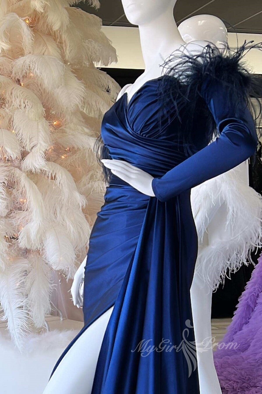 red sweetheart slit satin long prom dresses with detachable feathers sleeves