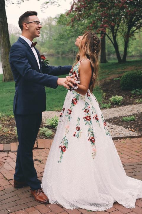 lace long prom dress with embroidery appliques v neck backless graduation dress