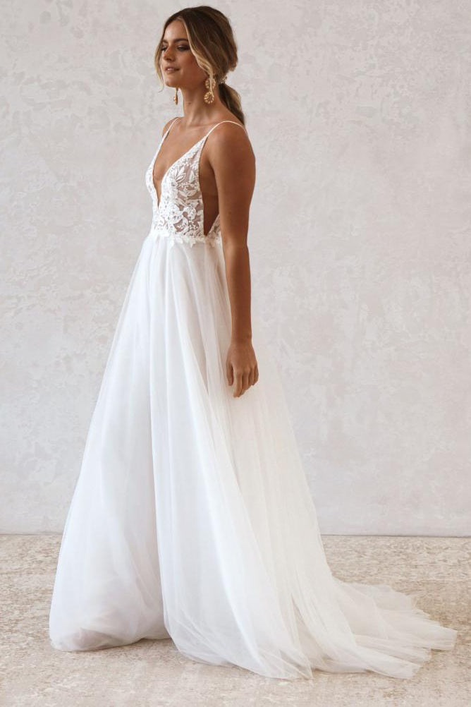 boho a line v neck tulle spaghetti straps beach wedding dresses with lace