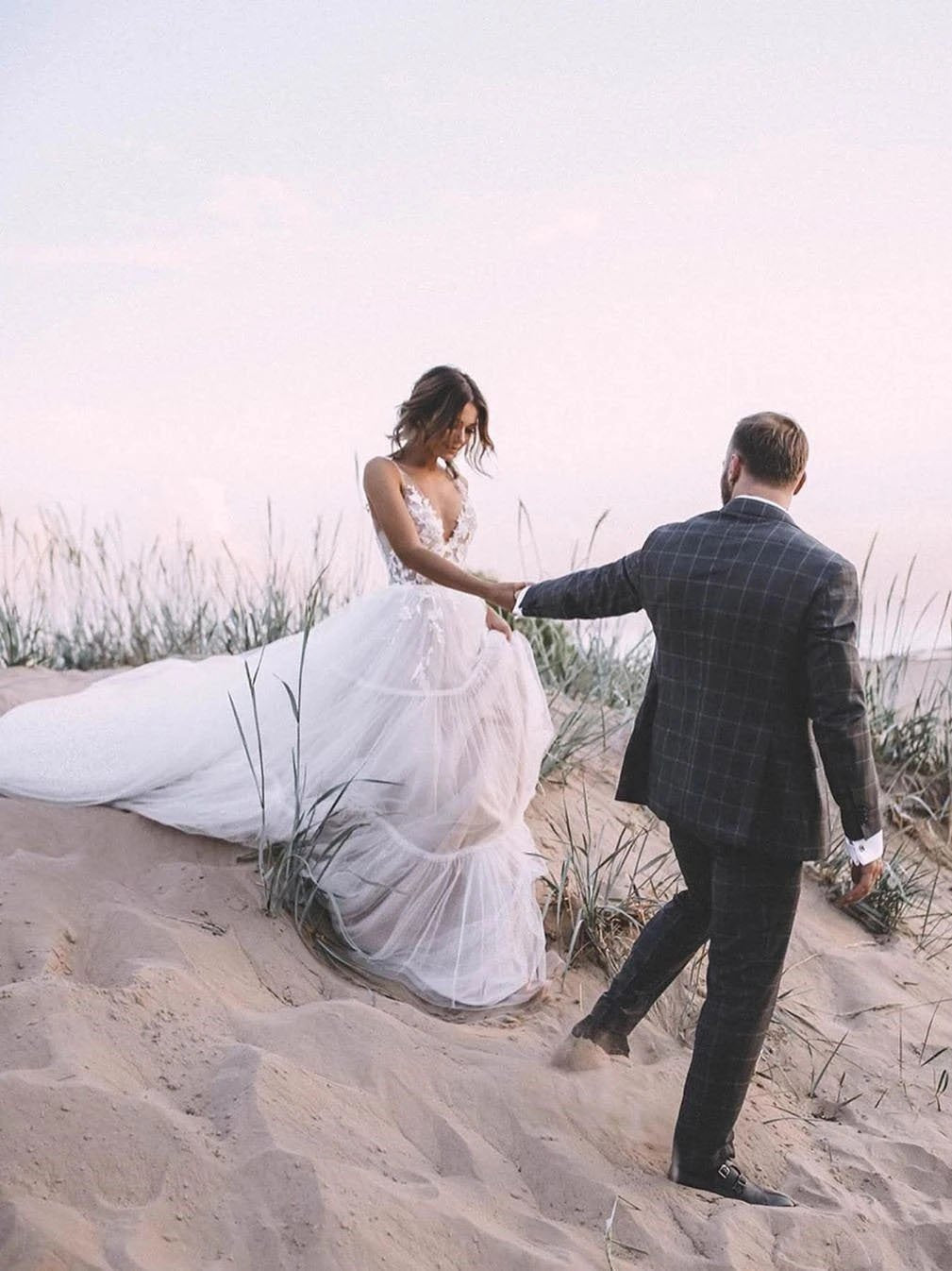 popular a line v neck tulle beach wedding dresses with appliqued