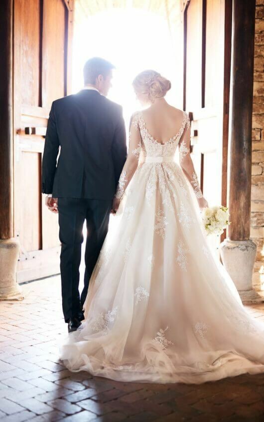 charming lace long sleeves tulle wedding dresses with tiered