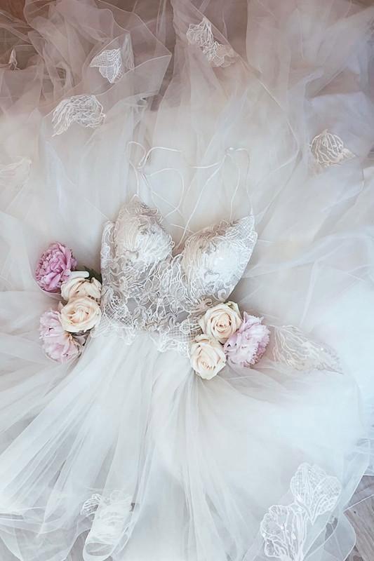 spaghetti backless wedding dress tiered applique bridal gown