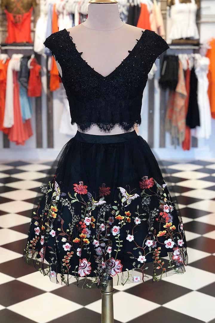 lace v neck short prom dresses embroidered two piece graduation gown