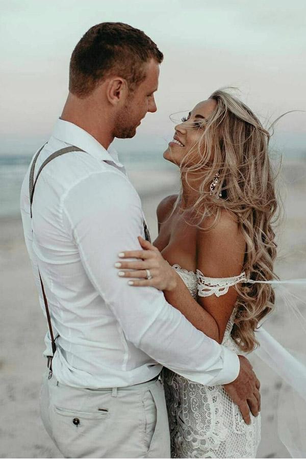 sweetheart sheath column beach wedding dress with lace appliques