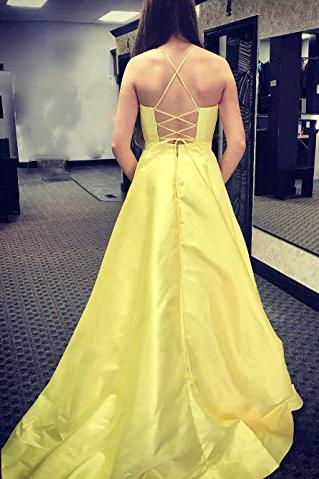 spaghetti straps v neck yellow prom dresses with beaded pockets