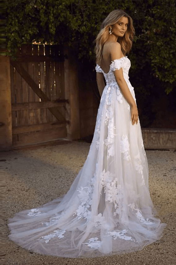 A-Line Wedding Dresses Off Shoulder Lace Appliques Boho Wedding Gown PW496