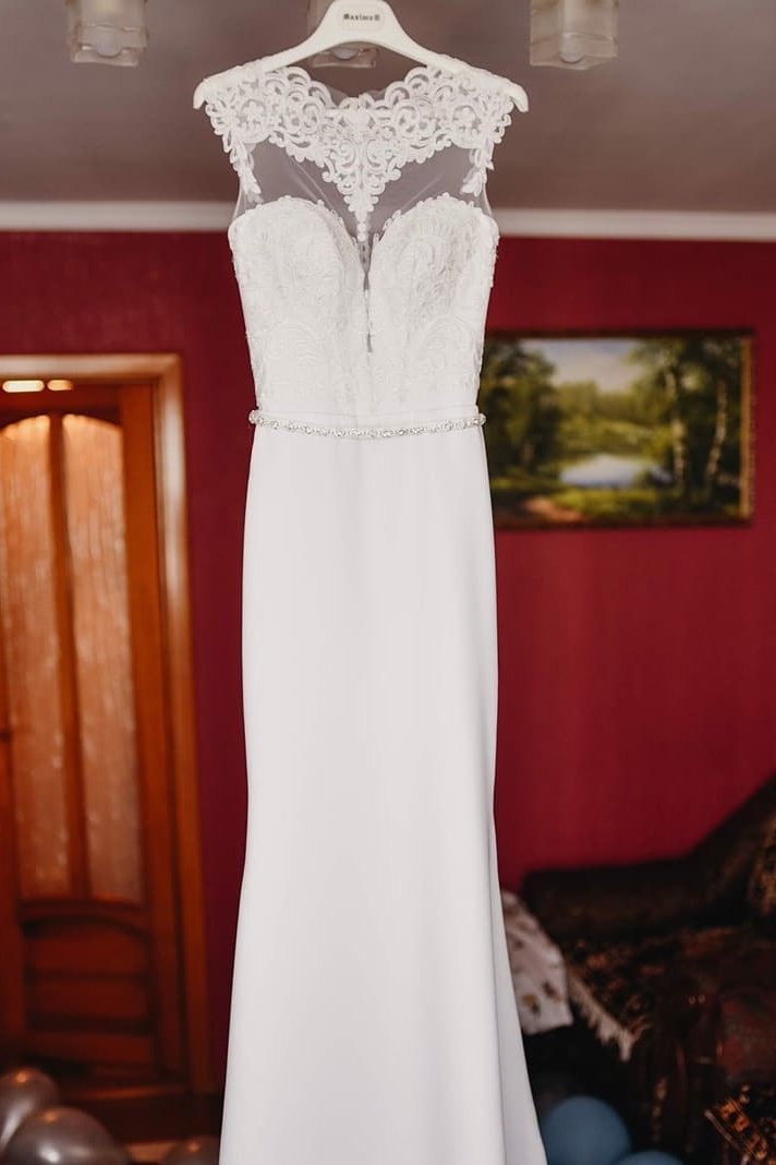 elegant white sheath wedding dress see through back waist beading pw244