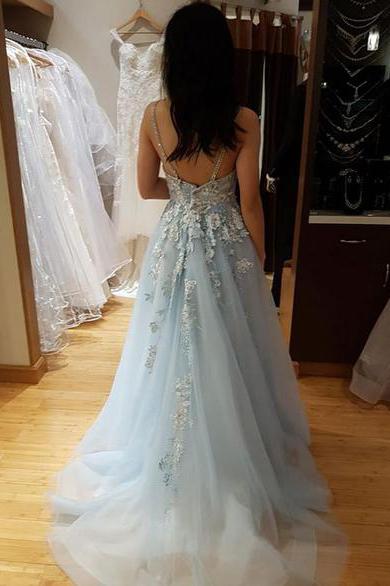 spaghetti straps v neck open back tulle long prom dress with lace applique