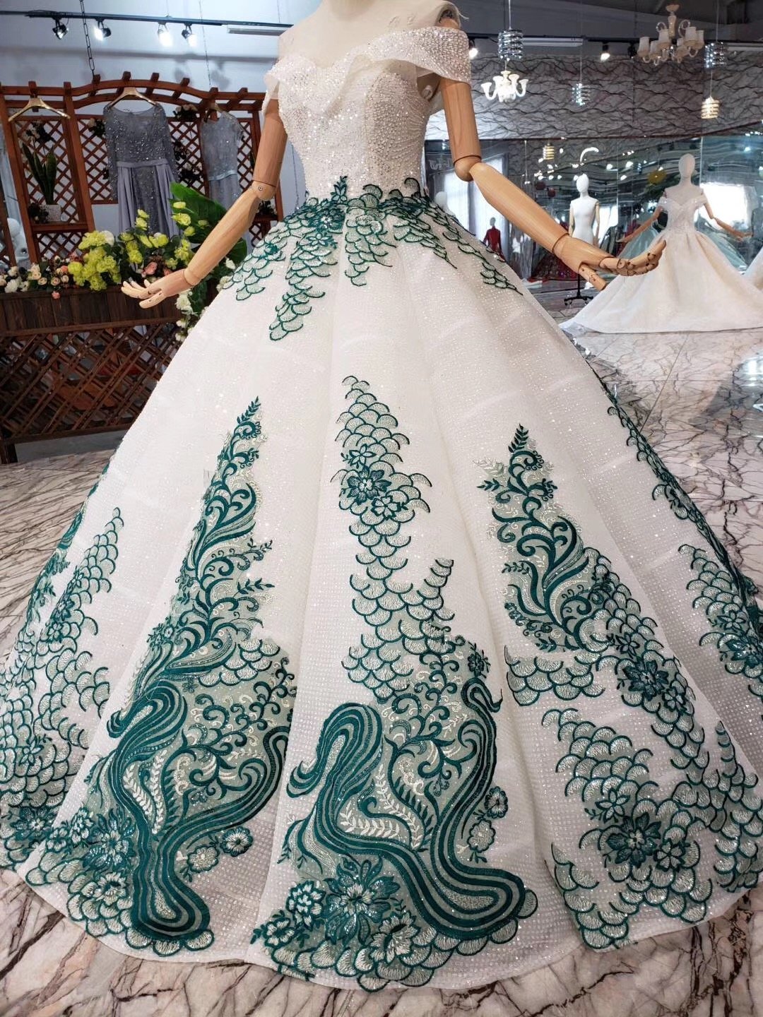 off the shoulder sparkly quinceanera gown beads sequins appliques prom dress