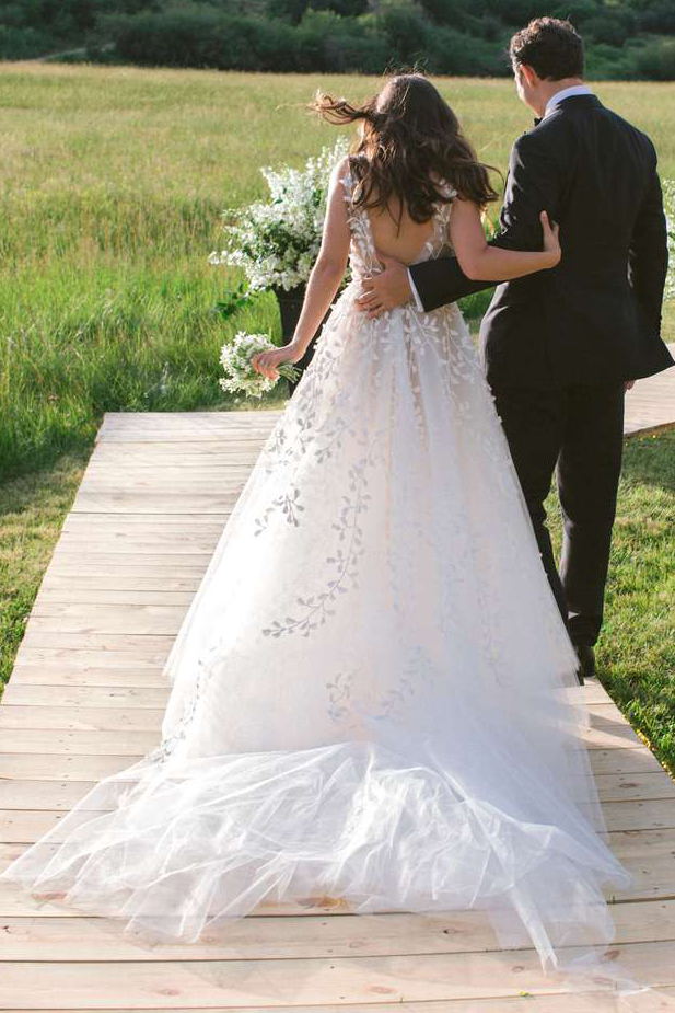 stunning a line beach wedding dress lace appliqued boho bridal gown