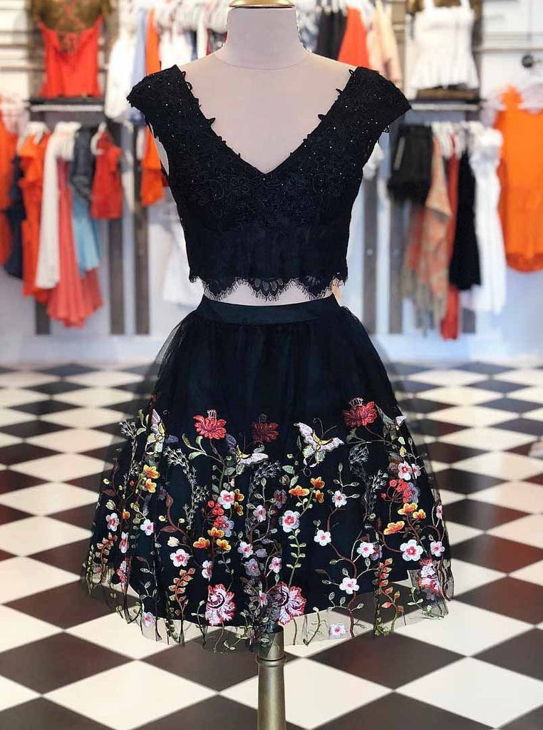 lace v neck short prom dresses embroidered two piece graduation gown